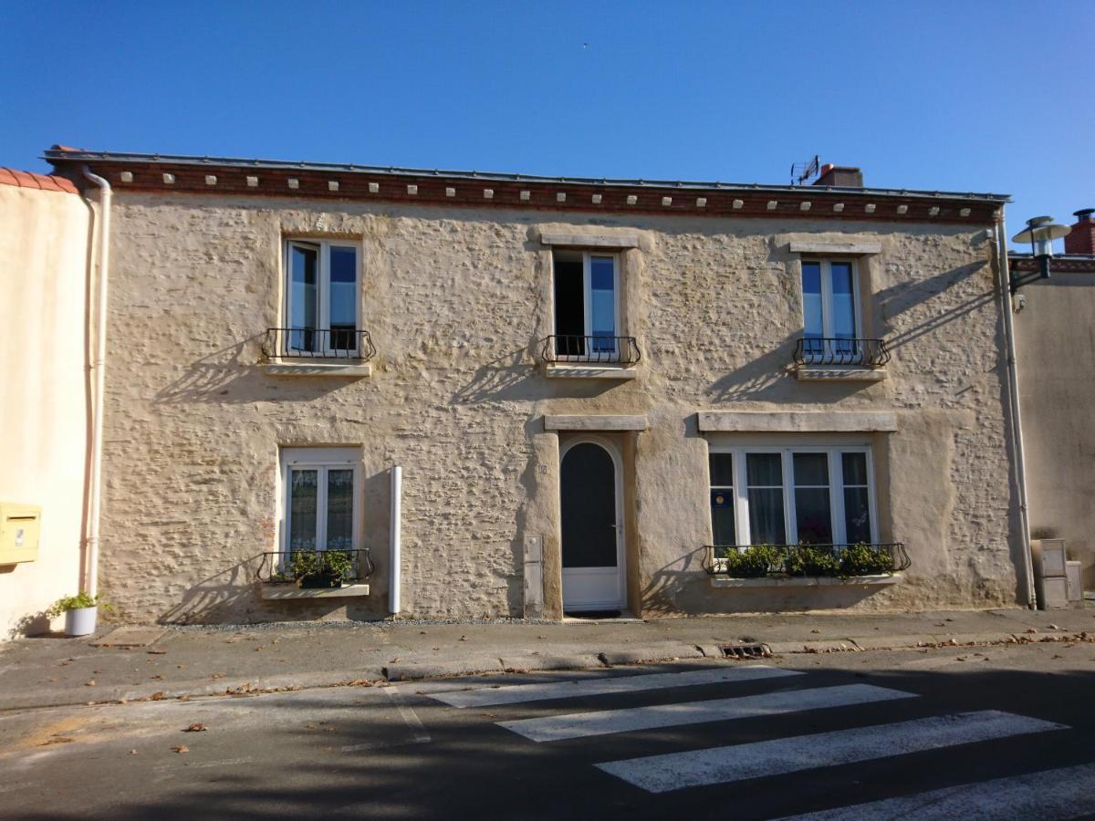 Maison De Village Barbechat Exterior foto