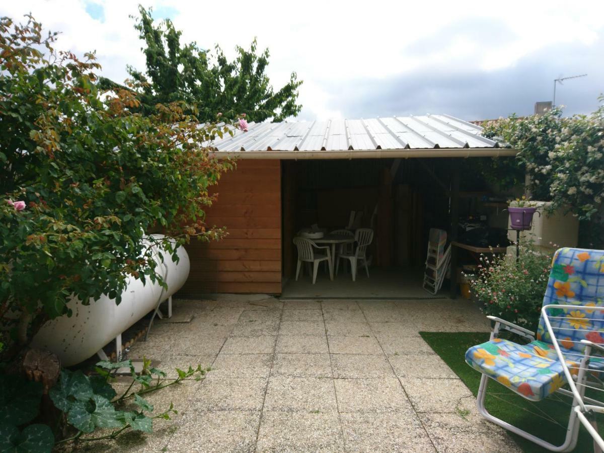 Maison De Village Barbechat Exterior foto